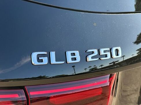 Used 2025 Mercedes-Benz GLB 250 GLB 250 4D Sport Utility 4MATI image 35