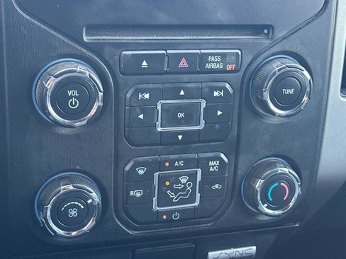 Used 2013 Ford F150 XLT w/ Luxury Equipment Group AWD/4WD image 19