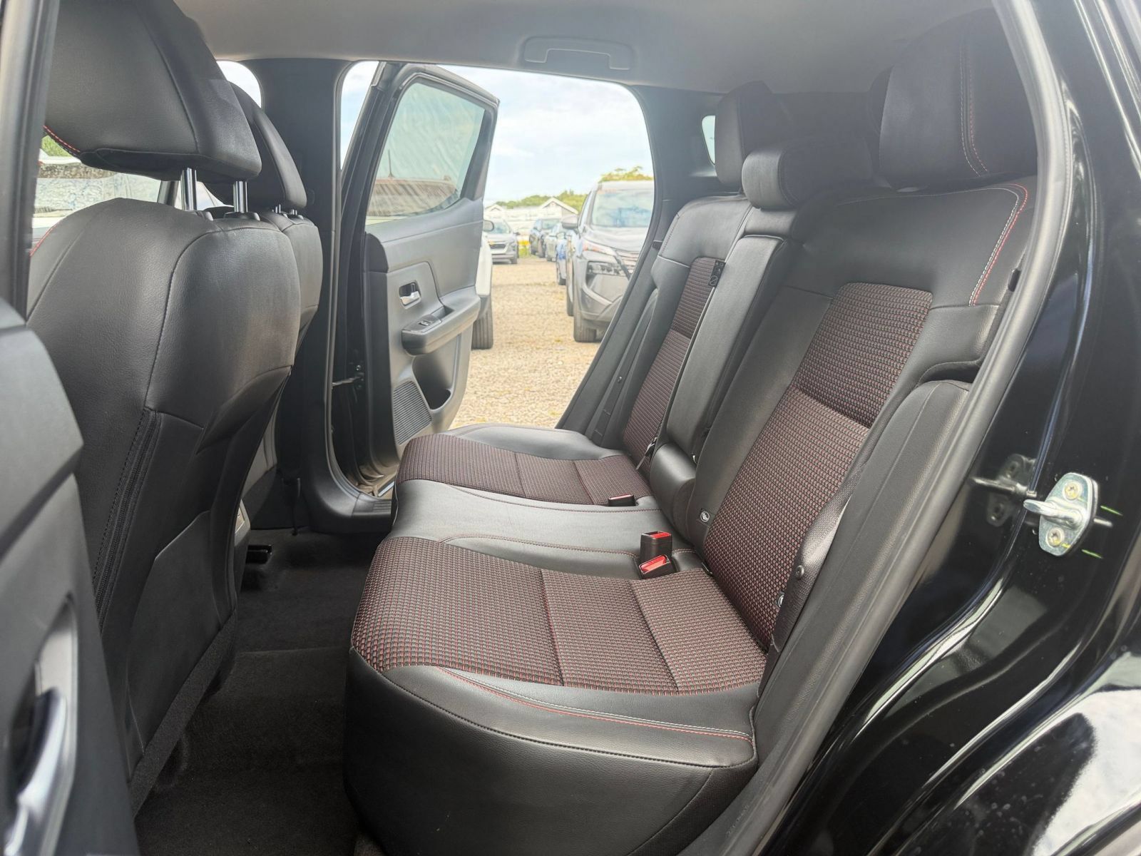 Used 2026 Nissan Kicks SR FWD image 24
