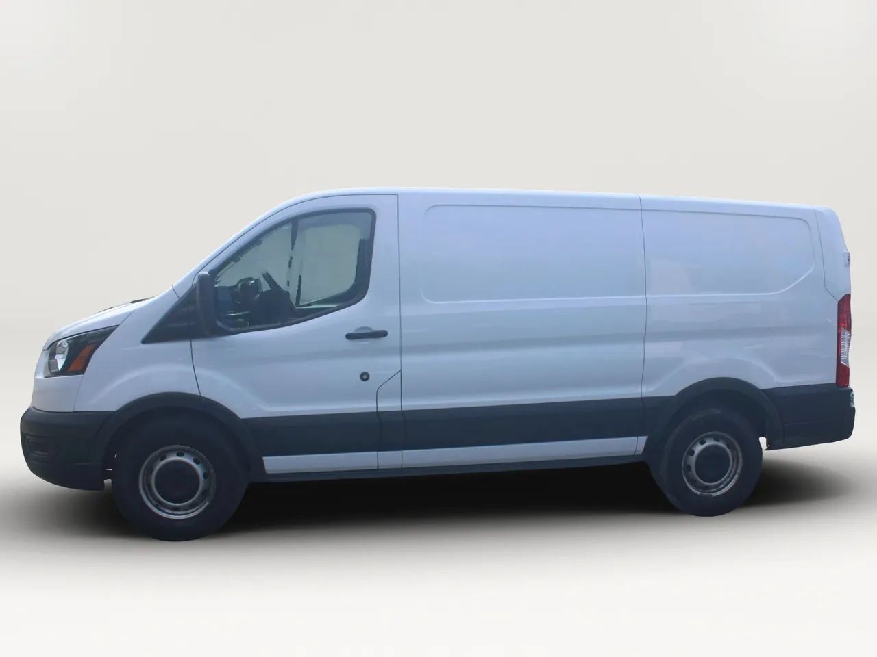 Used 2021 Ford Transit 150 Low Roof RWD image 5