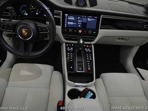 Used 2023 Porsche Macan image 16