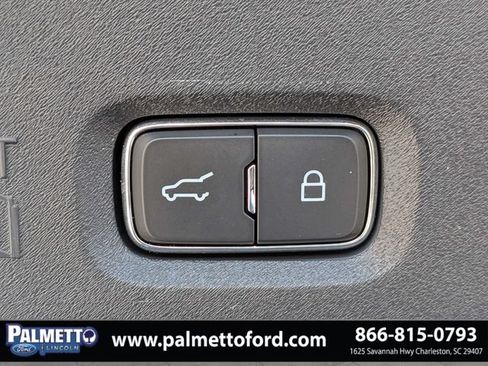 Used 2025 Ford Expedition Tremor AWD/4WD image 14