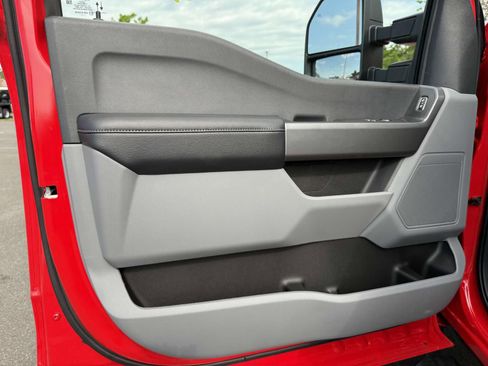 New 2025 Ford F450 XLT w/ XLT Value Package image 8