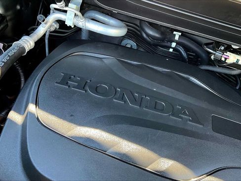 Used 2016 Honda Pilot Elite image 32