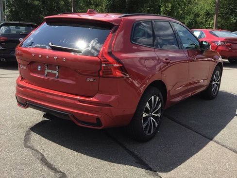 Used 2023 Volvo XC60 B5 Plus AWD/4WD image 7