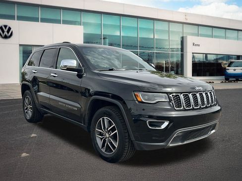 Used 2017 Jeep Grand Cherokee Limited w/ Luxury Group II AWD/4WD image 3