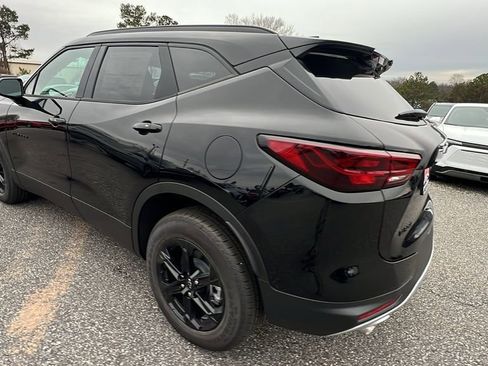 New 2025 Chevrolet Blazer LT w/ Midnight/Sport Edition image 7