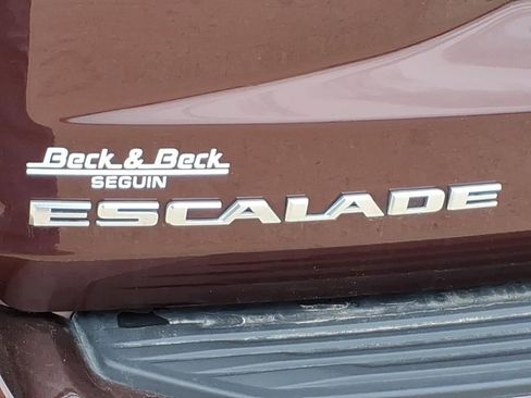 Used 2023 Cadillac Escalade Premium Luxury image 20