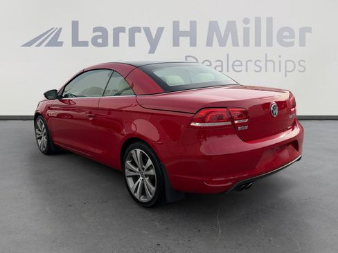 Used 2013 Volkswagen Eos Lux FWD image 3