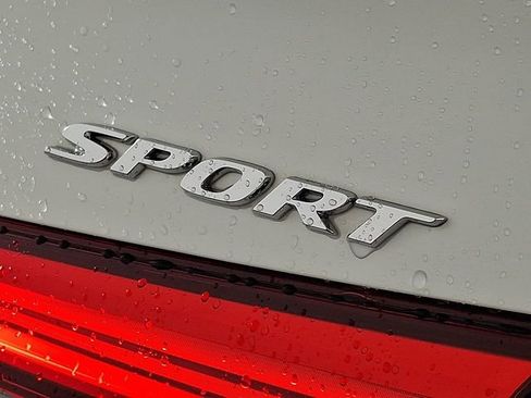Used 2023 Honda Civic Sport image 30