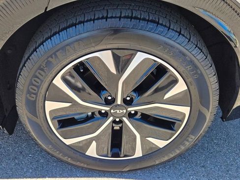 Used 2023 Kia EV6 Wind image 11