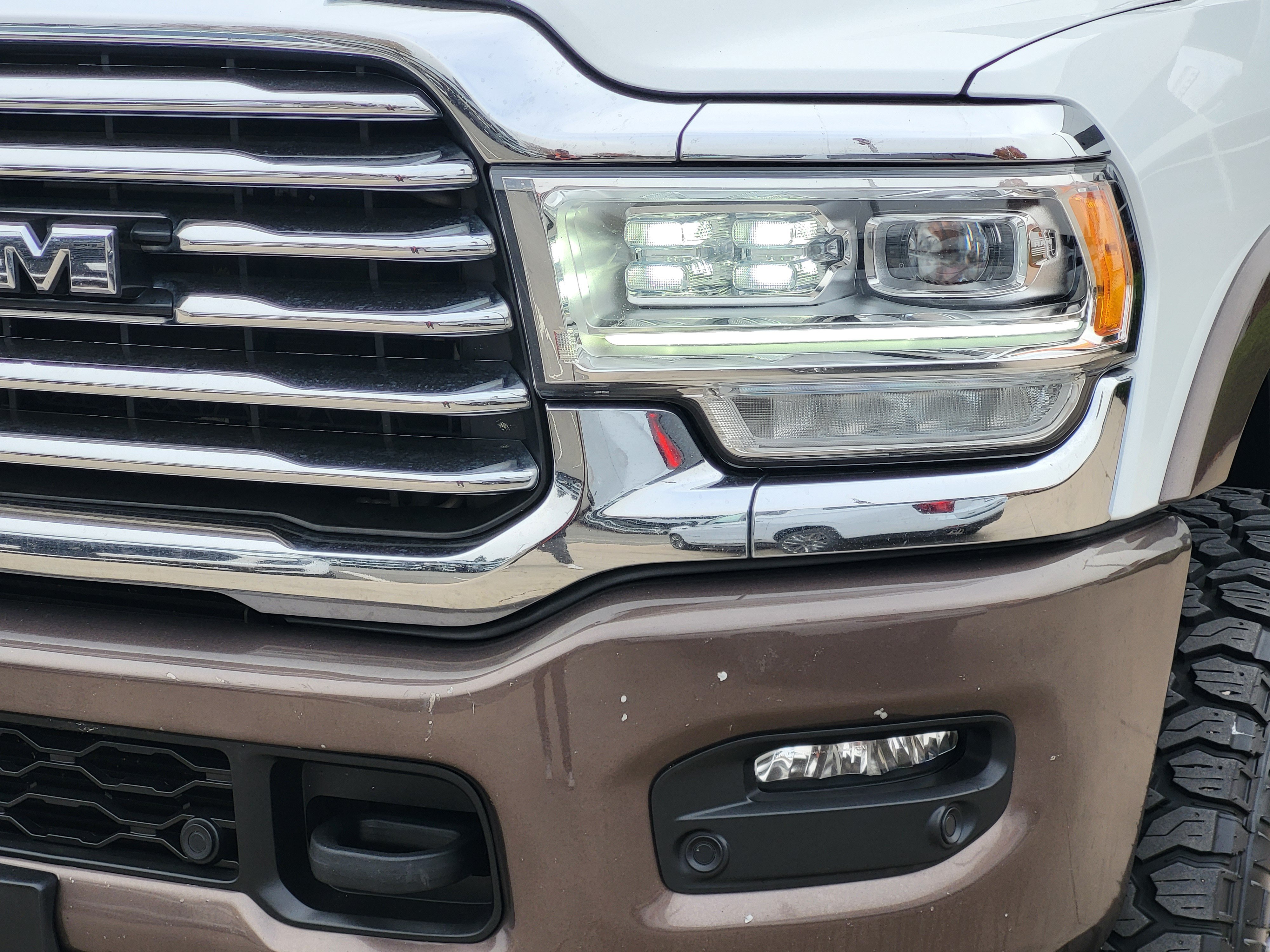 Used 2023 RAM 2500 Limited AWD/4WD image 9