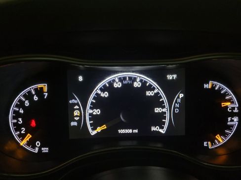 Used 2016 Jeep Grand Cherokee Limited image 23