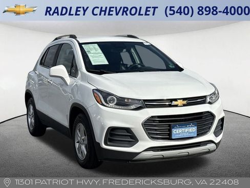 Used 2019 Chevrolet Trax LT w/ LT Convenience Package image 9