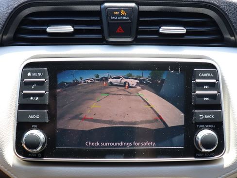 Used 2021 Nissan Versa SV FWD image 48