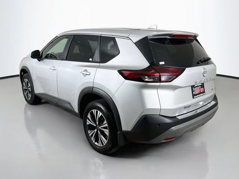 Used 2022 Nissan Rogue SV FWD image 5