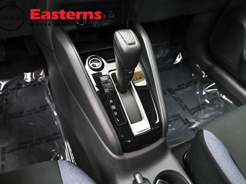 Used 2025 Nissan Versa SV FWD image 13