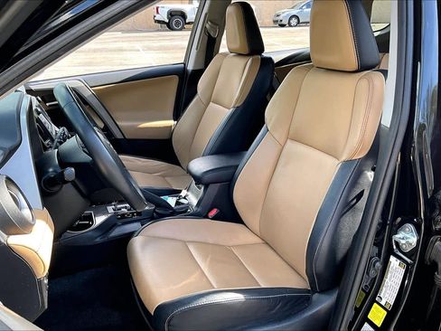 Used 2017 Toyota RAV4 Limited w/ Advanced Technology Package image 8