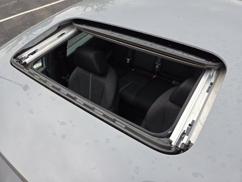 Used 2023 Honda Accord Sport image 4