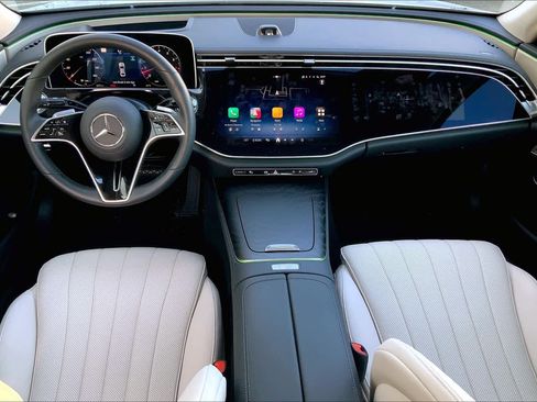Certified 2024 Mercedes-Benz E 350 4MATIC Sedan image 15