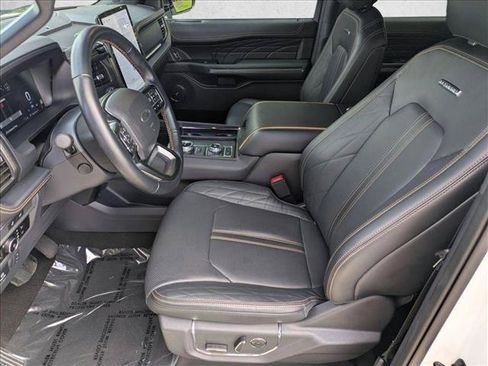 Used 2024 Ford Expedition Platinum AWD/4WD image 17