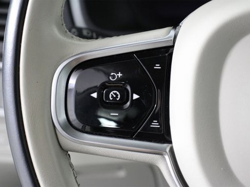 Certified 2023 Volvo XC90 B6 Ultimate image 10