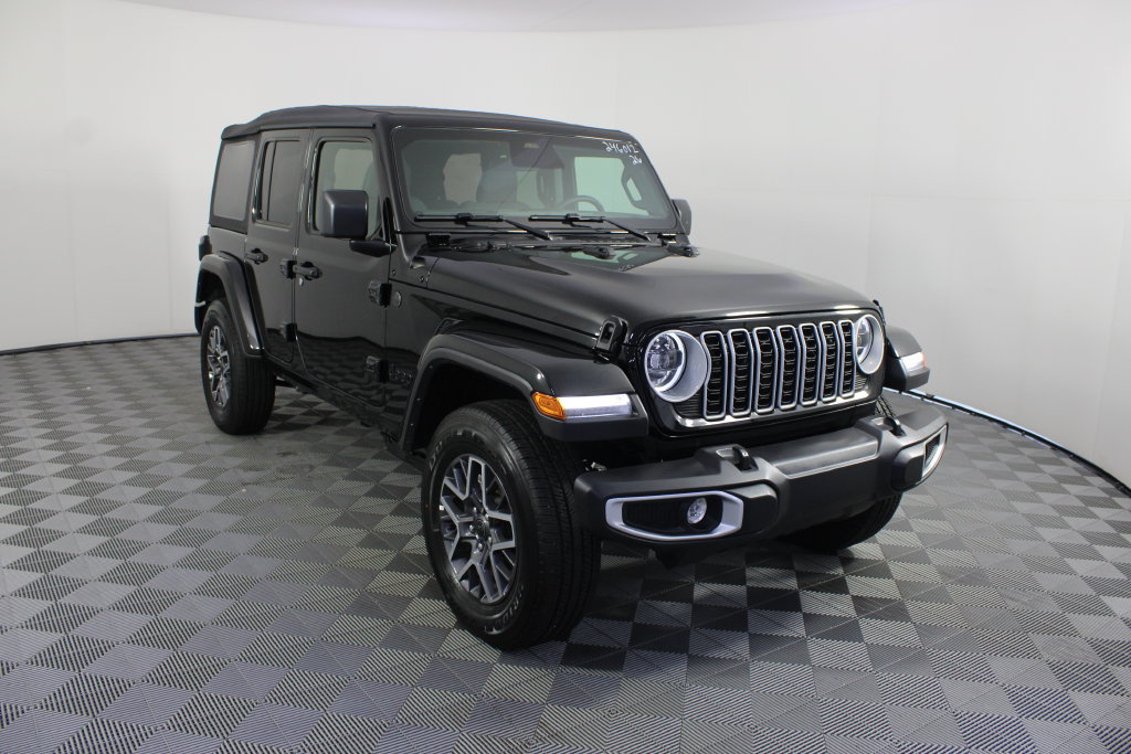 Used 2026 Jeep Wrangler Unlimited Sahara AWD/4WD image 8