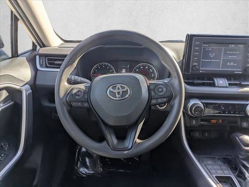 Used 2021 Toyota RAV4 XLE image 24