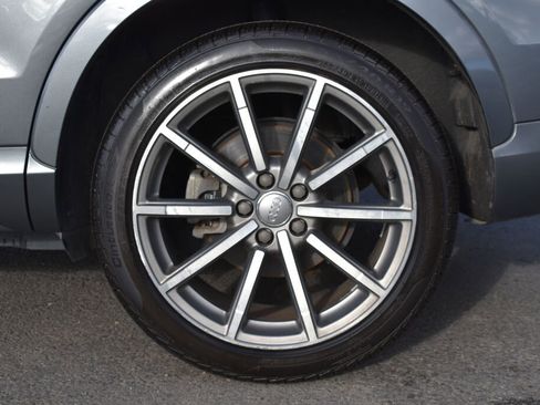 Used 2017 Audi Q3 2.0T Prestige w/ Prestige Package image 13