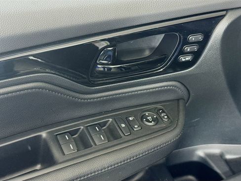 Used 2023 Honda Odyssey Touring image 18