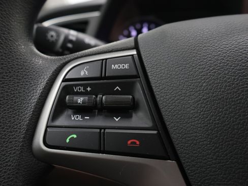 Used 2018 Hyundai Elantra SE FWD image 16