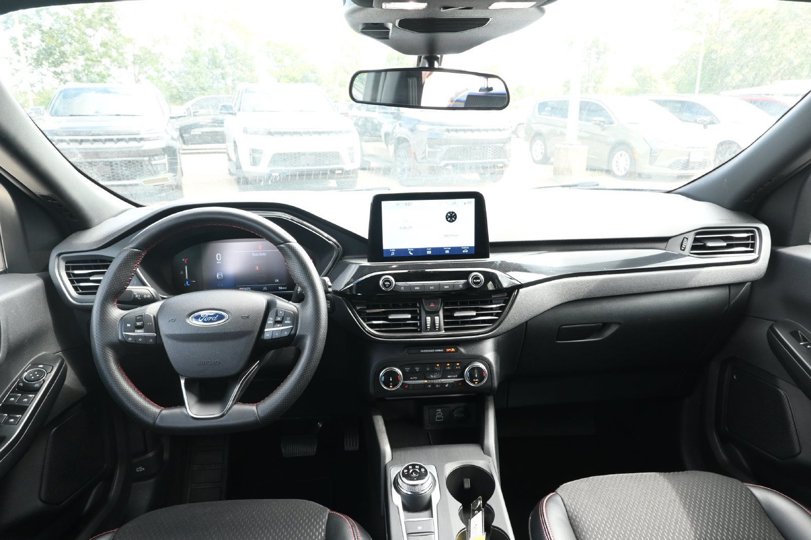 Used 2025 Ford Escape ST-Line Select AWD/4WD image 23