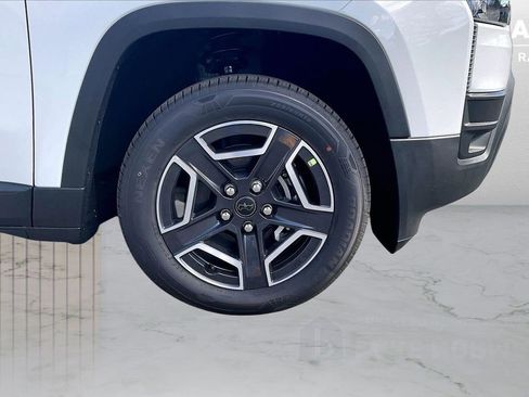 New 2026 Jeep Cherokee Limited image 31