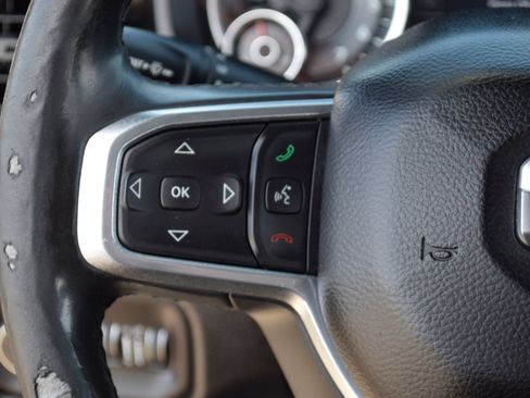 Used 2019 RAM 1500 Laramie AWD/4WD image 8
