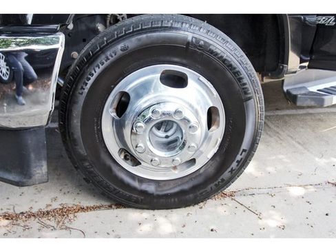 Used 2022 Ford F350 Lariat w/ Lariat Ultimate Package AWD/4WD image 29