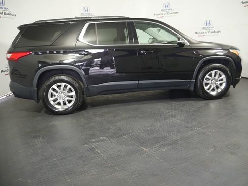 Used 2021 Chevrolet Traverse LT AWD/4WD image 3