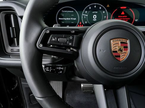 New 2026 Porsche Cayenne GTS image 10