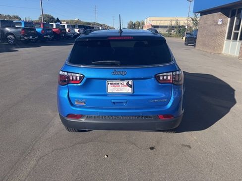 Used 2024 Jeep Compass Limited image 7