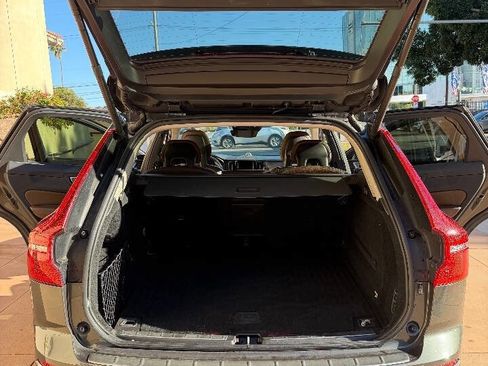 Used 2018 Volvo XC60 T6 Inscription w/ Convenience Package image 23