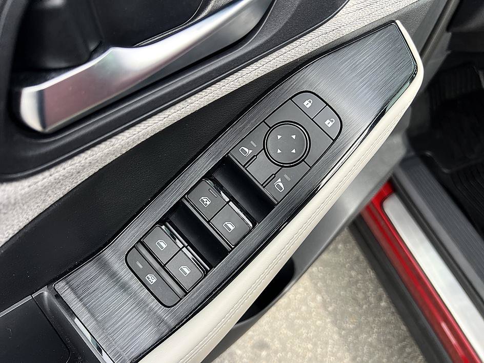 Certified 2022 Nissan Rogue SV FWD image 20