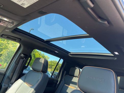 Used 2023 GMC Yukon XL AT4 w/ AT4 Premium Package image 10