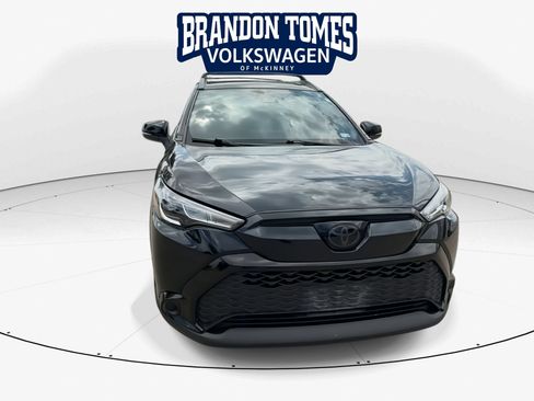 Used 2024 Toyota Corolla Cross AWD Hybrid image 2