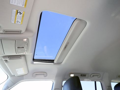 Used 2021 Nissan Armada Platinum w/ Captain's Chairs Package image 25