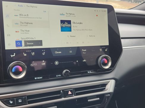 Used 2025 Lexus RX 350 w/ Convenience Package image 10