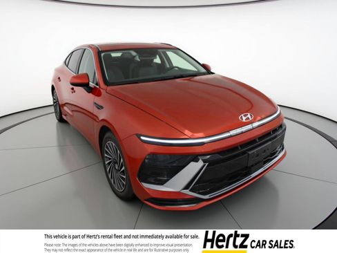 Used 2025 Hyundai Sonata SEL FWD image 1