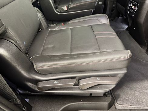 Used 2022 Chevrolet Tahoe RST w/ Luxury Package image 32