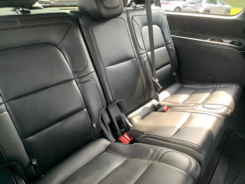 Certified 2024 Lincoln Navigator L Reserve AWD/4WD image 17