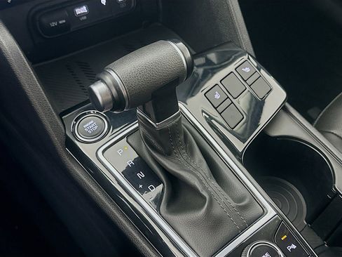 Used 2024 Kia Sportage EX image 25