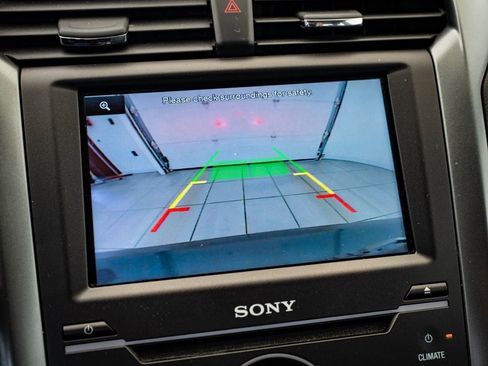 Used 2015 Ford Fusion Titanium image 31