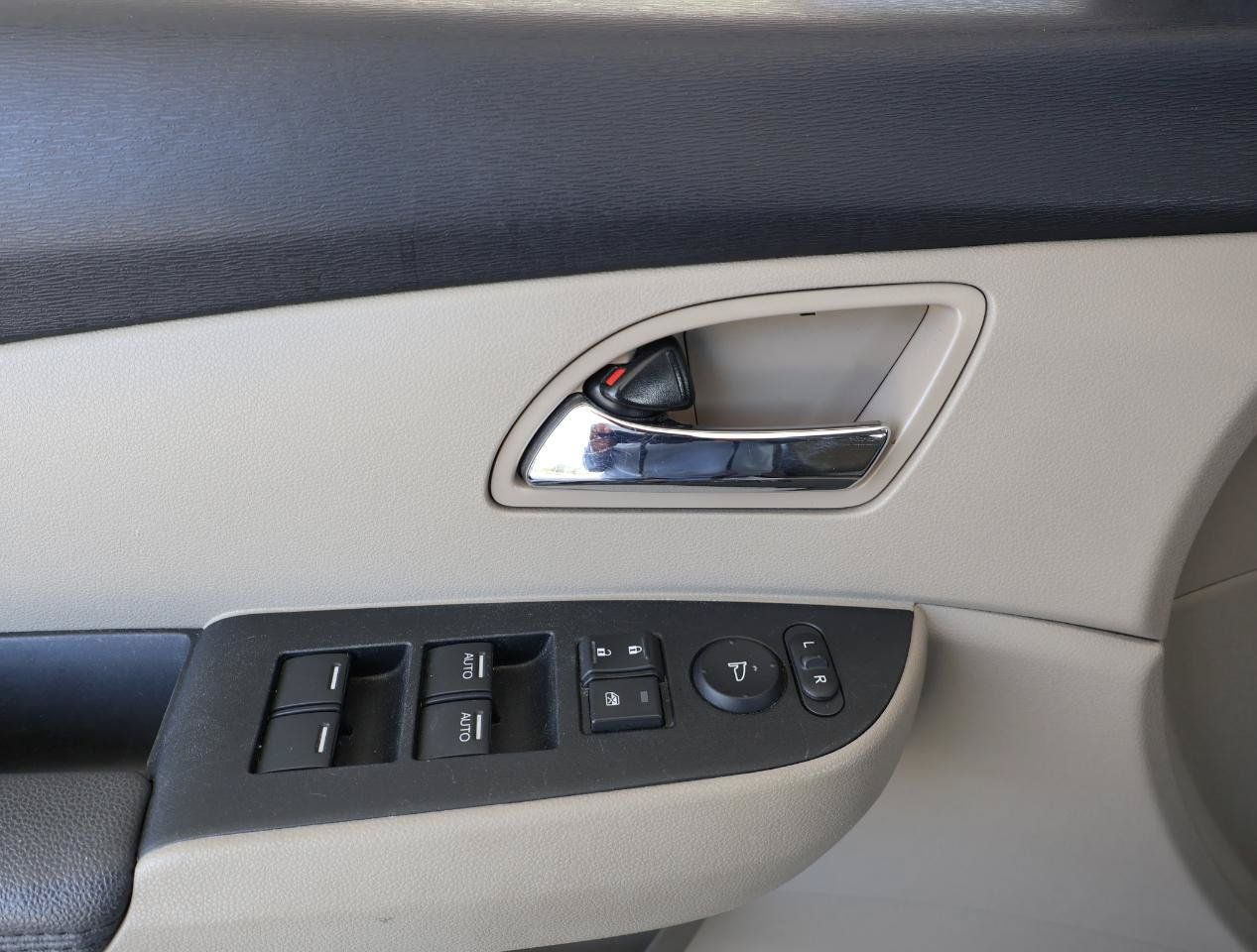 Used 2015 Honda Odyssey EX-L image 38